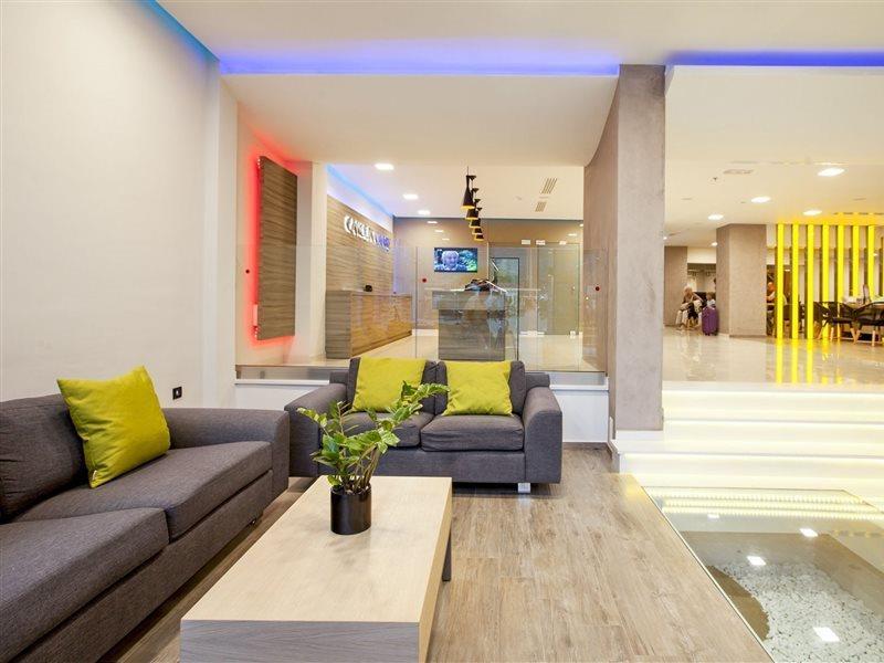Carolina Mare Hotel Mália Kültér fotó