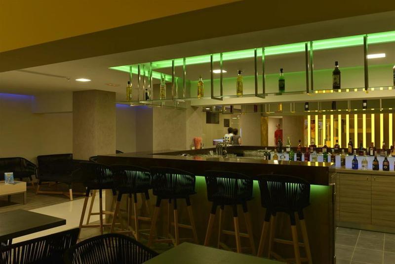 Carolina Mare Hotel Mália Kültér fotó